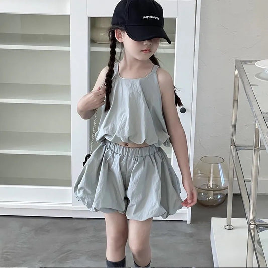 韓国 子供服 キッズ ガール 女の子 かっこいい かわいい ヘソ出し へそ出し 2点セット 上下セット セットアップ グレー スカート バルーンスカート キャミソール 140cm