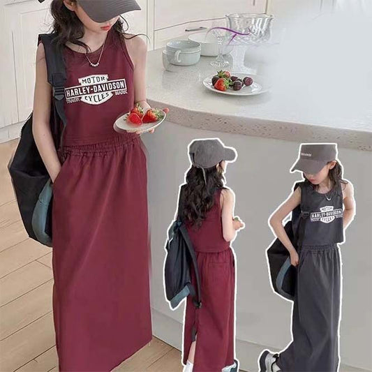 韓国 子供服 キッズ 女の子 ガール レッド グレー セットアップ 2点セット 上下セット ロングスカート ノースリーブ 半袖 タンクトップ ロゴT かっこいい ヘソ出し へそ出し 140cm 150cm