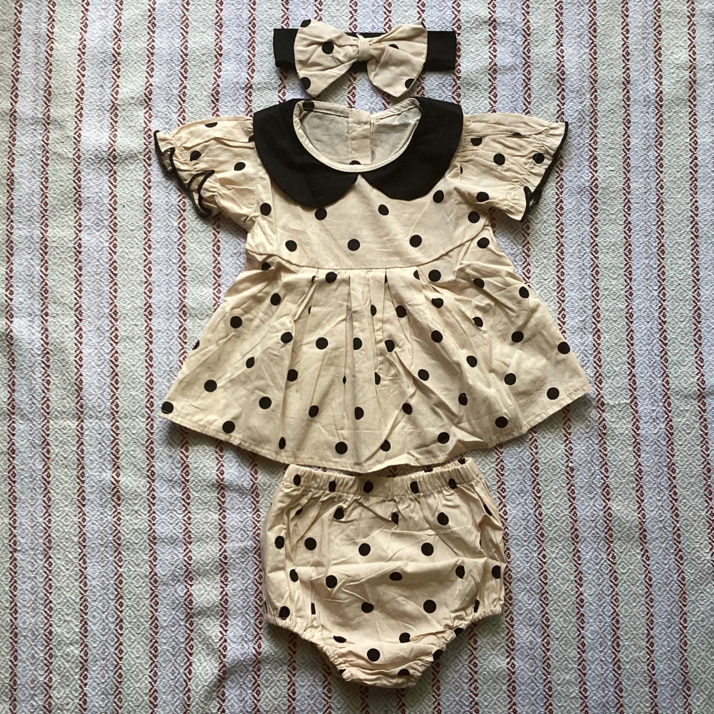 韓国 キッズ 子ども服 ベビー 赤ちゃん ワンピース チュニック トップス ロンパース おむつカバー ブルマ ドット 半袖 リボン ヘアバンド付き インナーパンツ付き パンツ お出掛け 記念写真 記念撮影 誕生日 お祝い パーティー 80cm 70cm