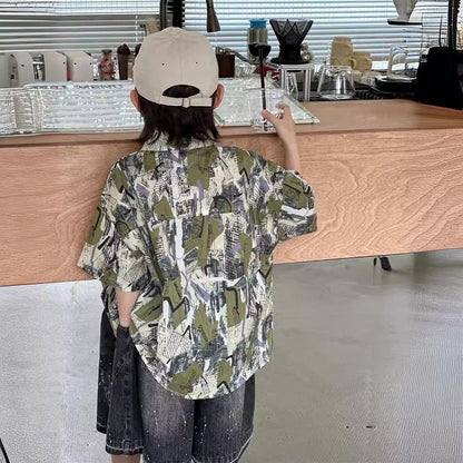 韓国 海外 輸入 子供服 キッズ 男の子 男子 おしゃれ 柄シャツ 緑 グリーン 幾何学 アロハシャツ タイダイ トップス 半袖 シャツ 130cm 140cm150cm