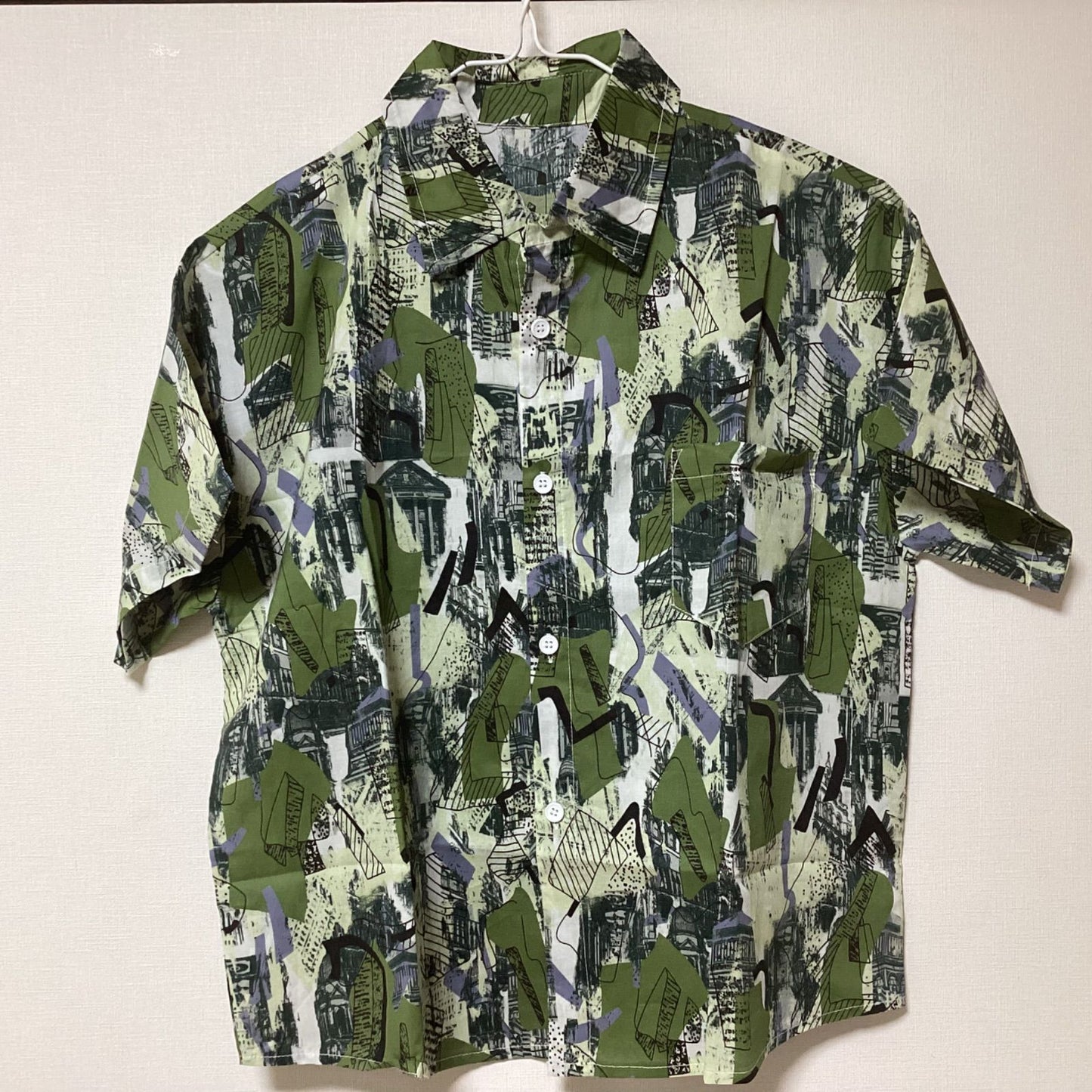 韓国 海外 輸入 子供服 キッズ 男の子 男子 おしゃれ 柄シャツ 緑 グリーン 幾何学 アロハシャツ タイダイ トップス 半袖 シャツ 130cm 140cm150cm