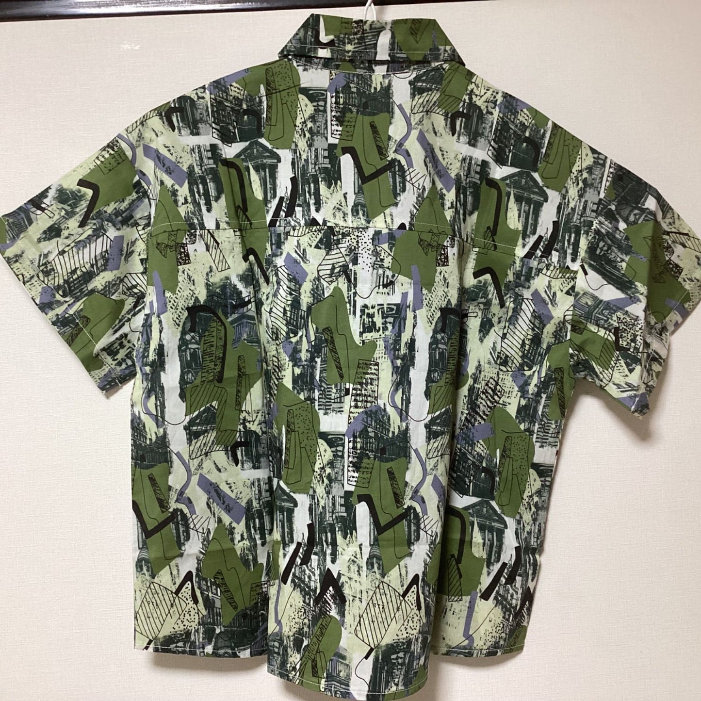 韓国 海外 輸入 子供服 キッズ 男の子 男子 おしゃれ 柄シャツ 緑 グリーン 幾何学 アロハシャツ タイダイ トップス 半袖 シャツ 130cm 140cm150cm