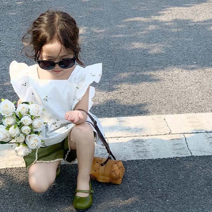 韓国 海外 輸入 子供服 キッズ セットアップ 2点セット 白 緑 ホワイト グリーン 花柄トップス ノースリーブ 半袖 キャミソール パンツ ショートパンツ かぼちゃパンツ 半ズボン 上下セット レース フリル シャツ 100cm 110cm 120cm