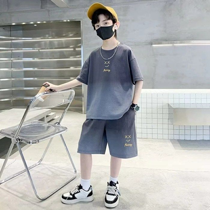 子供服 男の子 夏 セットアップ 半袖Tシャツ ハーフパンツ 夏服 ジュニア 子供 ジャージ 上下セット 子ども服 半袖 ゆったり カジュアル 子供 普段着 トップス 半袖スウェット 丸襟 ハーフパンツ 韓国風 おxiaokb320