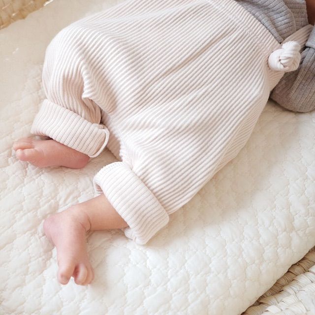 サスペンダーレギンスパンツ クリーム 韓国子供服 レギンス スパッツ サスペンダー クリーム ボトム ズボン おしゃれ かわいい シンプル 男の子 女の子 子供 キッズ ベビー ベビー服 ロンパース